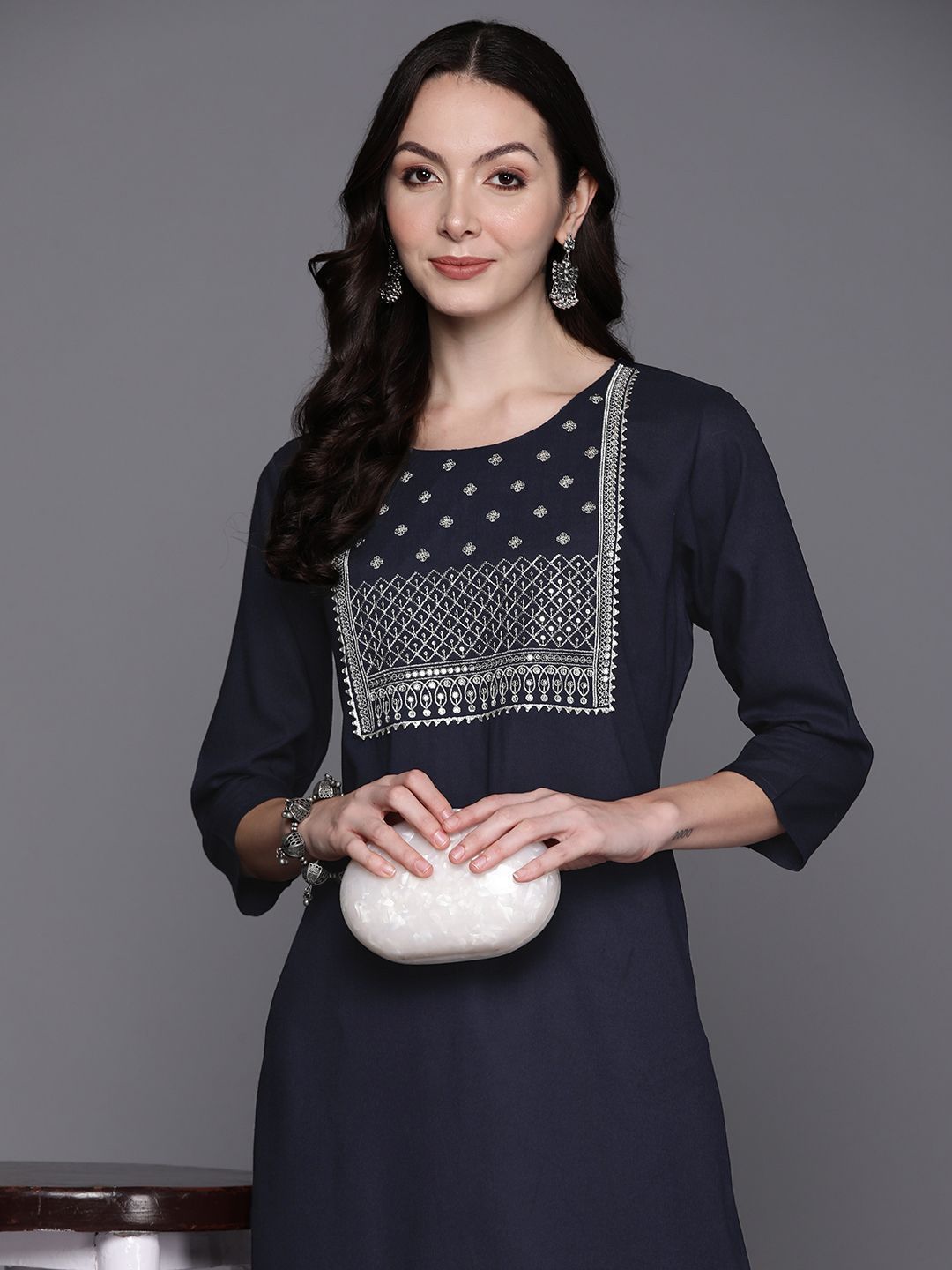 Dhiyona IE Floral Embroidered Sequins Straight Kurtas