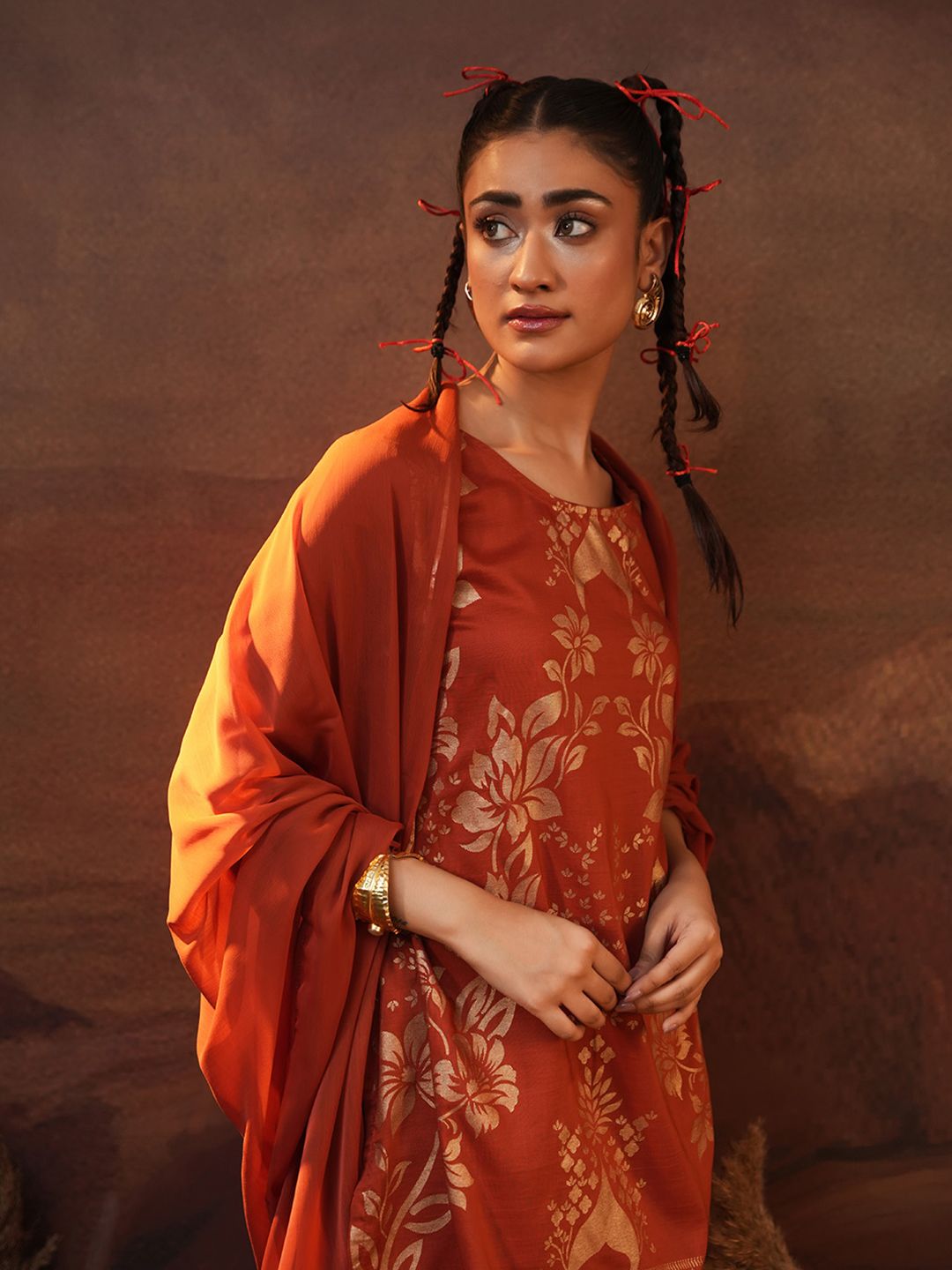 Dhiyona IS Women's Floral Printed Round Neck Three-Quarter Sleeves Kurti with Sharara & With Dupatta