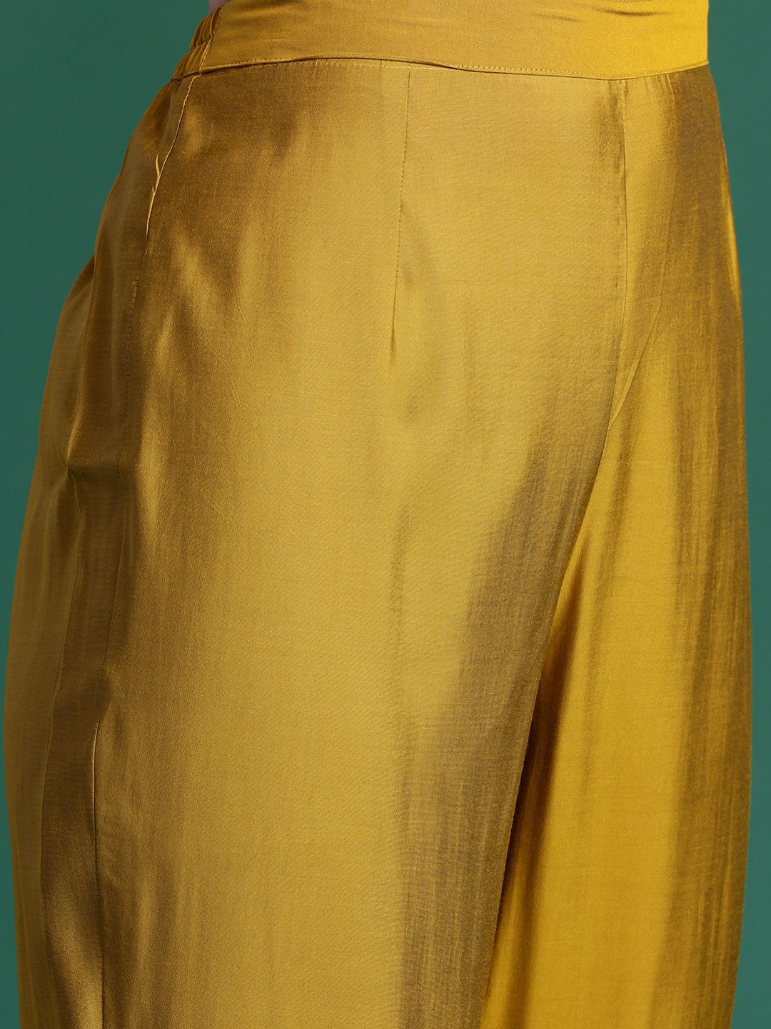 Ethnic Motifs Embroidered Sequinned Kurta With Trousers & Dupatta