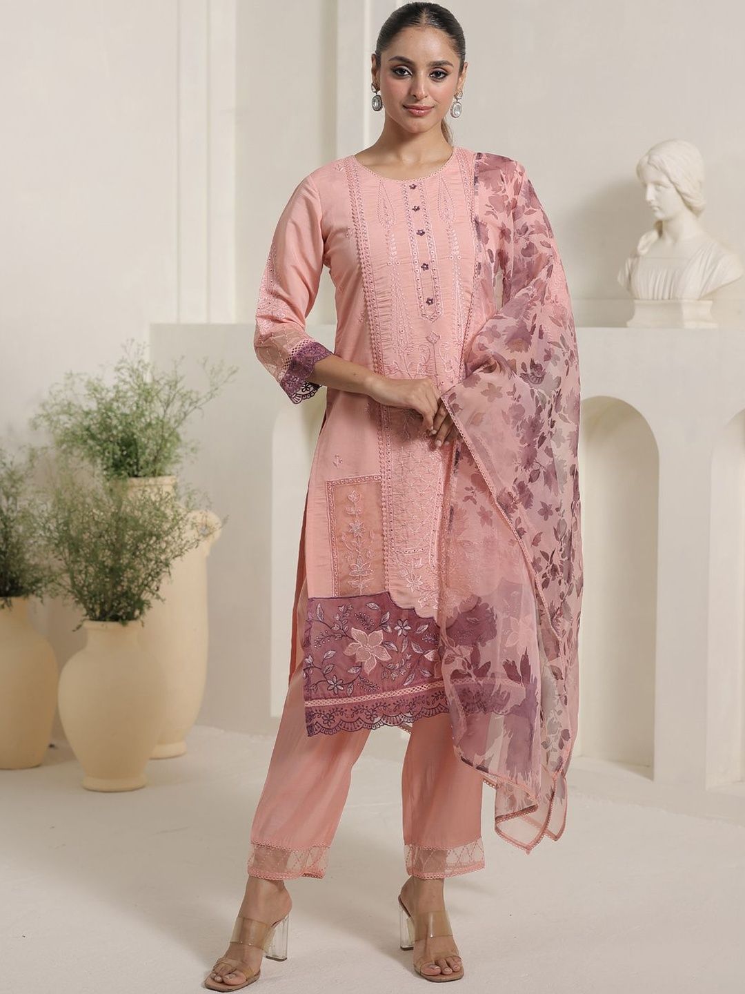 Dhiyona IE Women Ethnic Motifs Embroidered Regular Thread Work Kurta Set With Dupatta