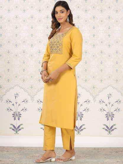Dhiyona OD  Ethnic Motifs Yoke Design Thread Work Straight Kurta with Trousers