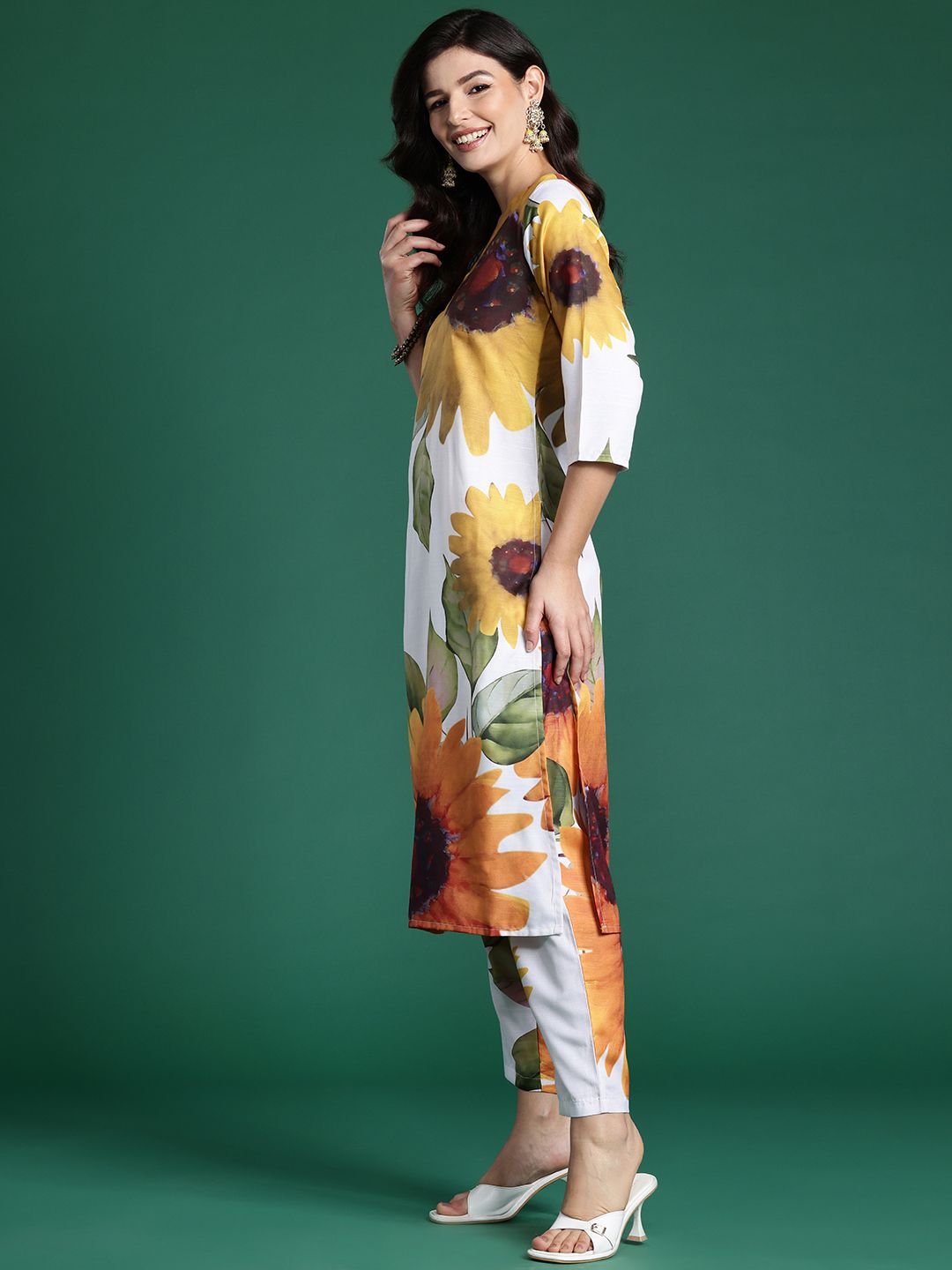 Floral Printed Kurta with Trousers