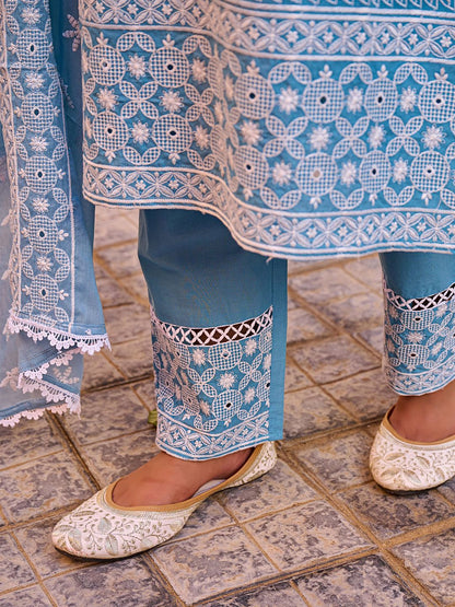 Women Floral Embroidered Thread Work Pure Cotton Kurta with Trousers & Dupatta