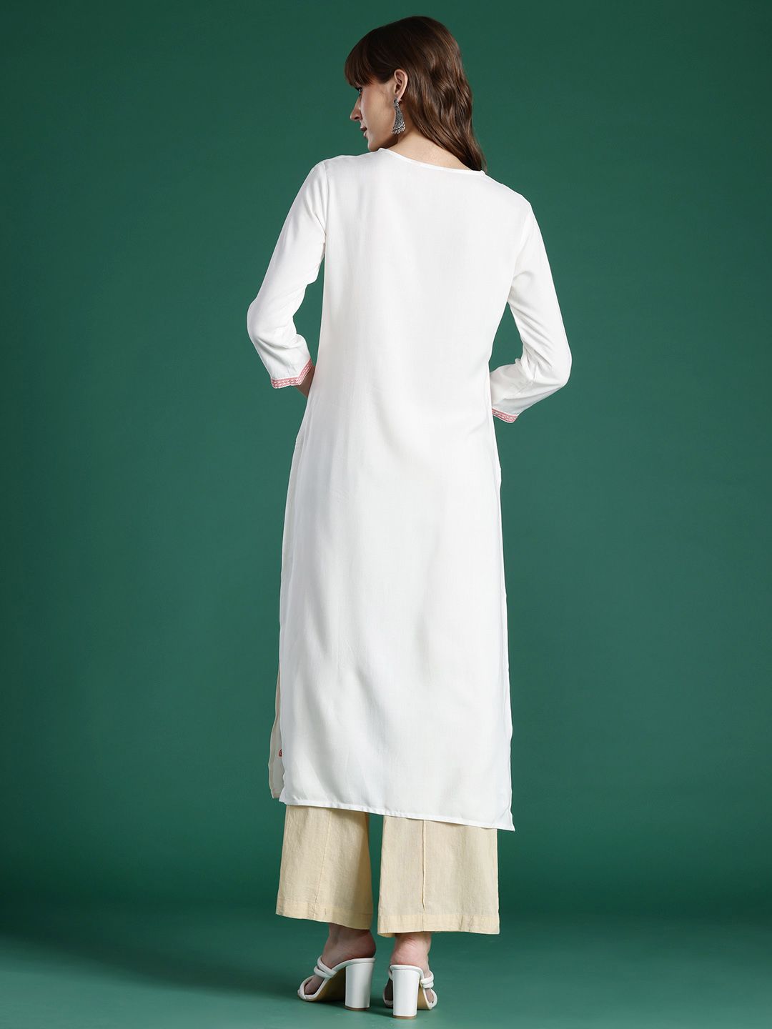 Dhiyona IE Embroidered Thread Work Kurta
