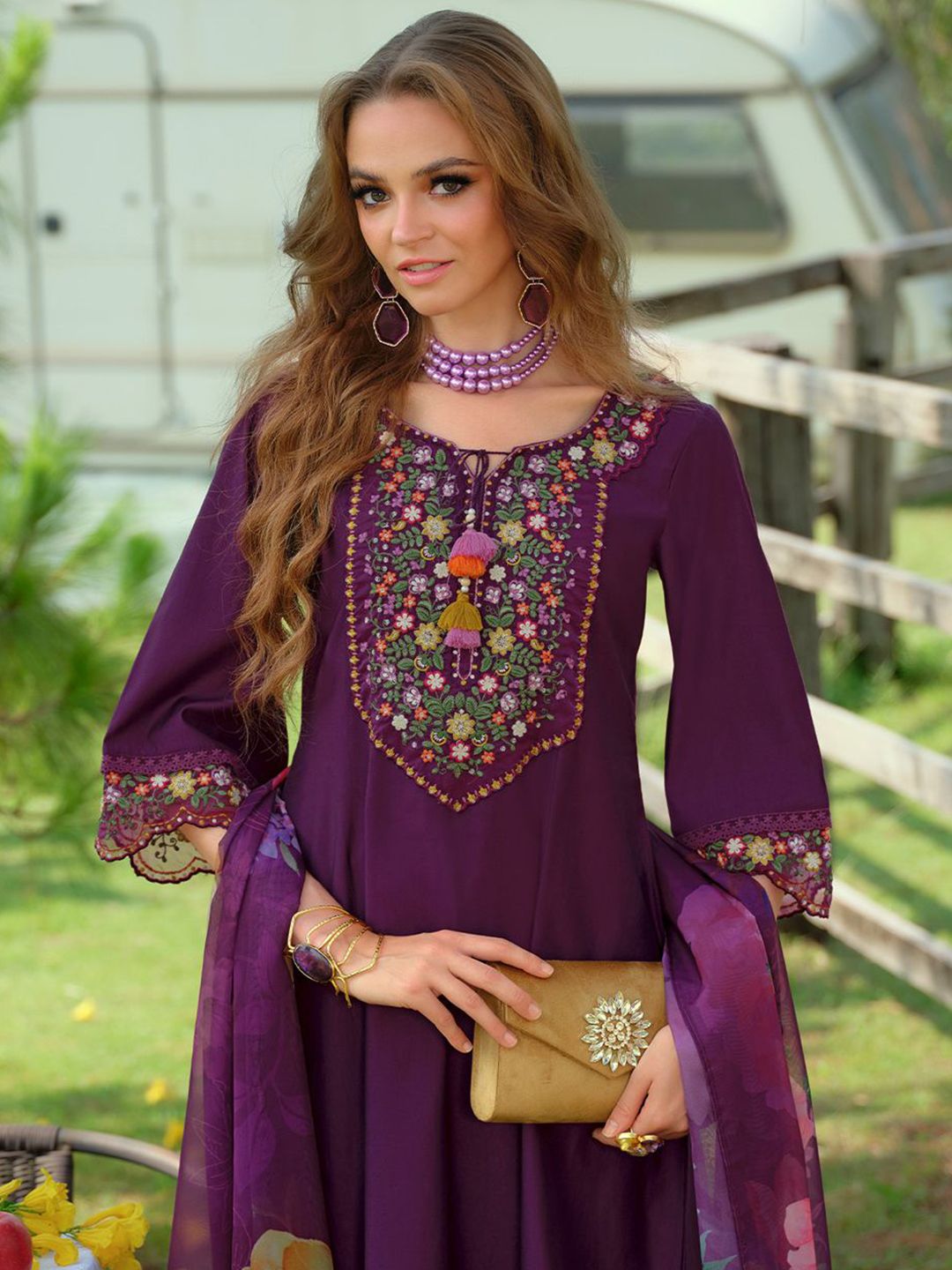 Floral Yoke Design Tie-Up Neck Thread Work A-Line Kurta & Trousers With Dupatta