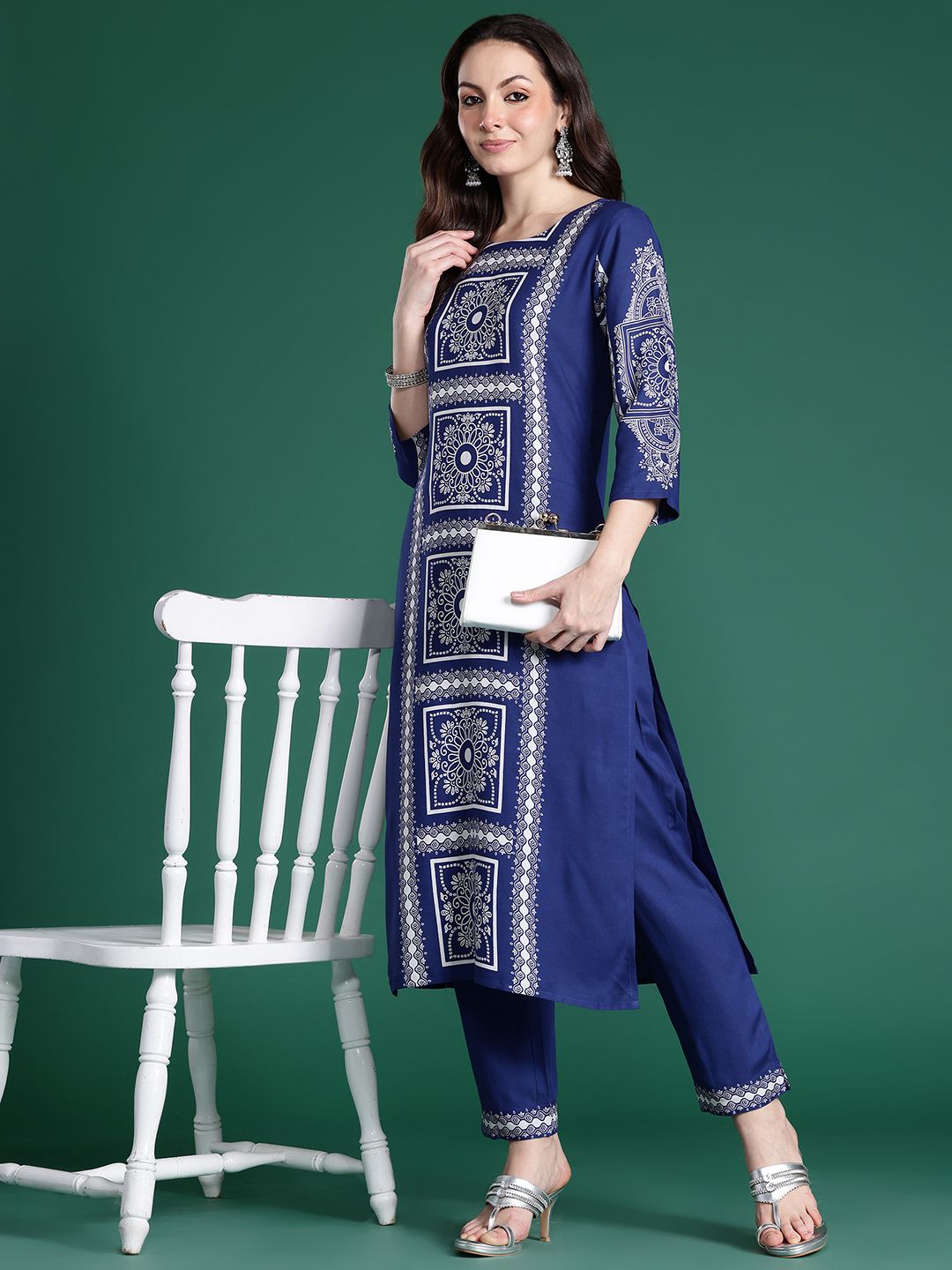 Dhiyona IE Floral Printed Regular Kurta with Trousers
