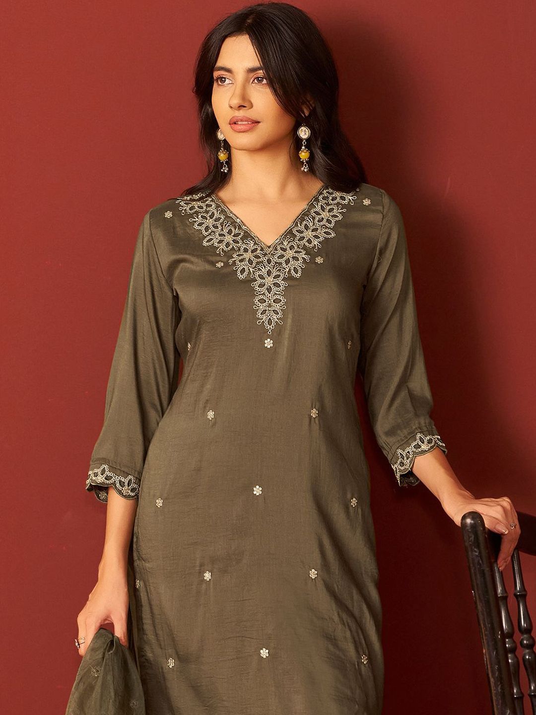 Women Ethnic Motifs Embroidered Regular Sequinned Kurta with Trousers & Dupatta
