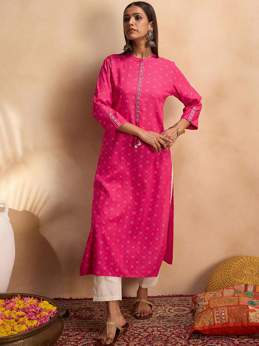 Dhiyona IE Ethnic Motifs Printed Mirror Work Straight Kurta