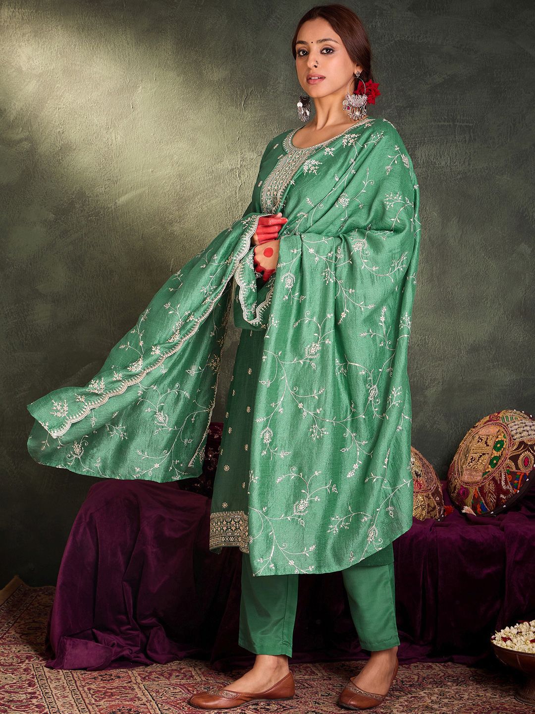 Dhiyona IE Women Ethnic Motifs Embroidered Regular Sequinned Kurta