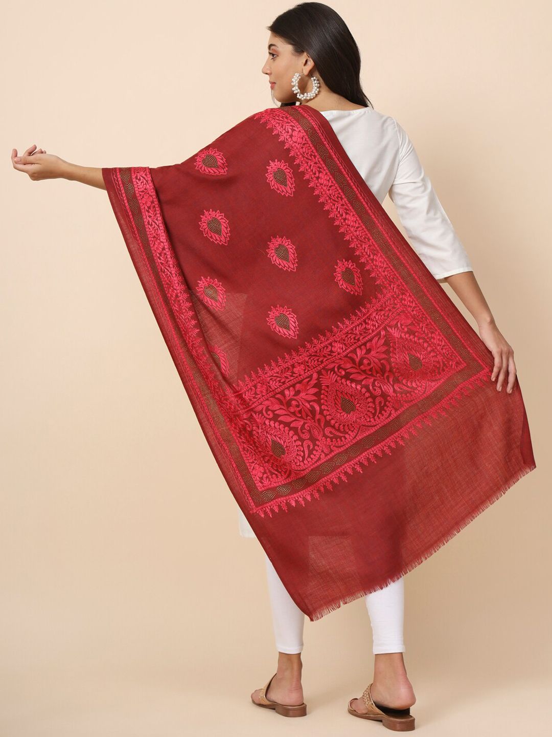 Dhiyona PA Ethnic Motifs Embroidered Woollen Shawl