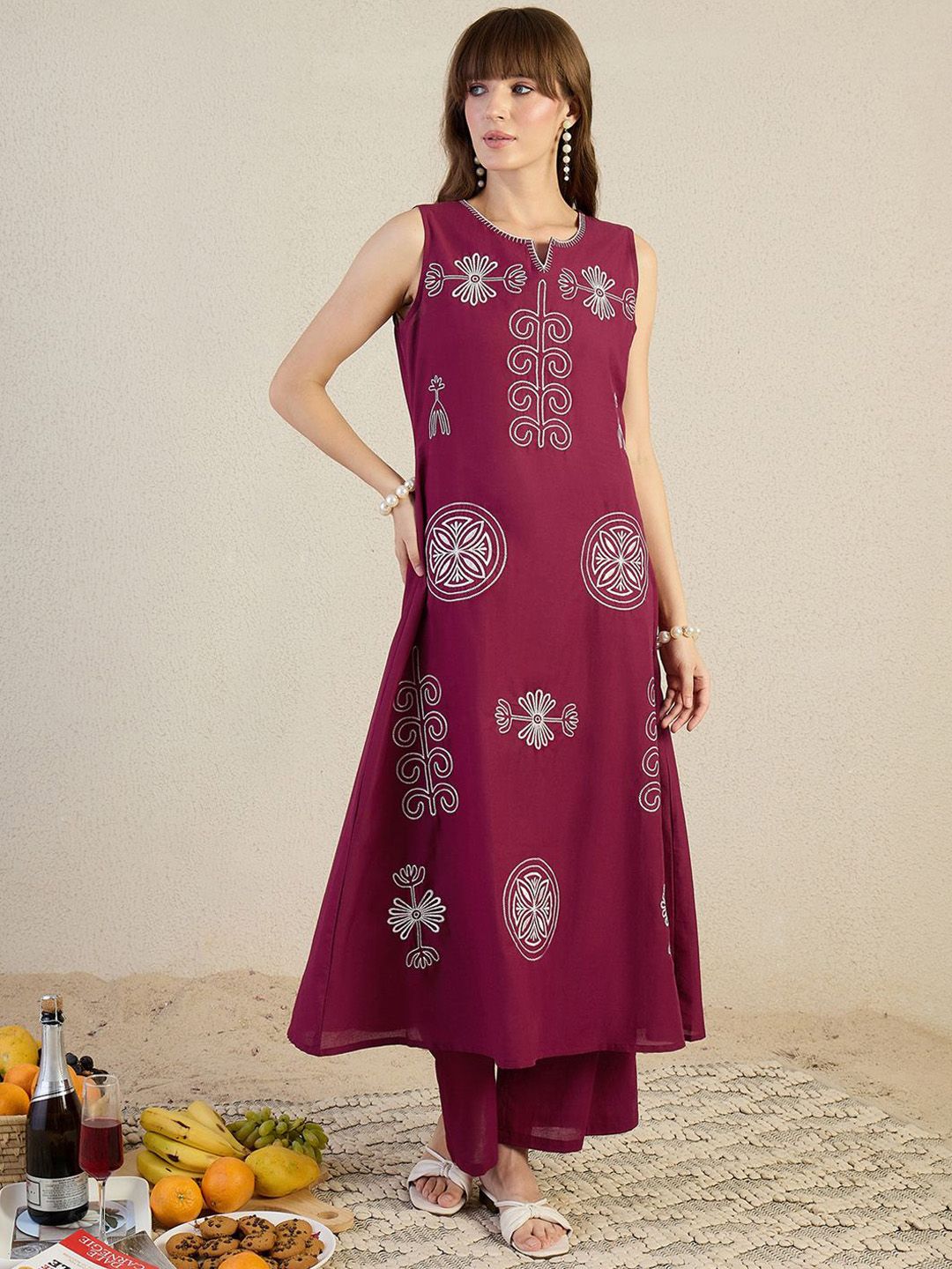 Floral Embroidered Notch Neck Thread Work Pure Cotton Straight Kurta & Palazzos