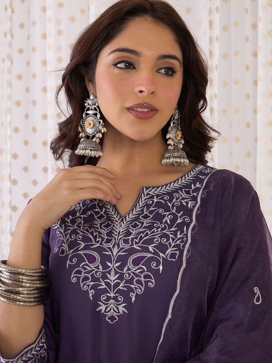 Dhiyona IE Paisley Embroidered Notch Neck Straight Kurta With Trousers & Dupatta