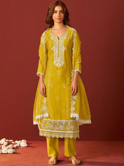 Women Ethnic Motifs Embroidered Regular Thread Work Kurta Set