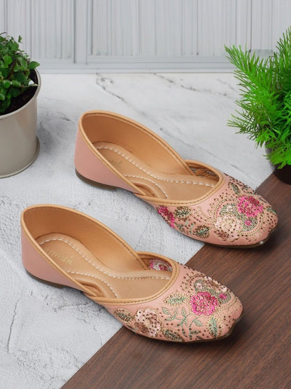 Dhiyona AK Embroidered Mojaris