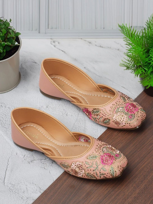 Dhiyona AK Embroidered Mojaris