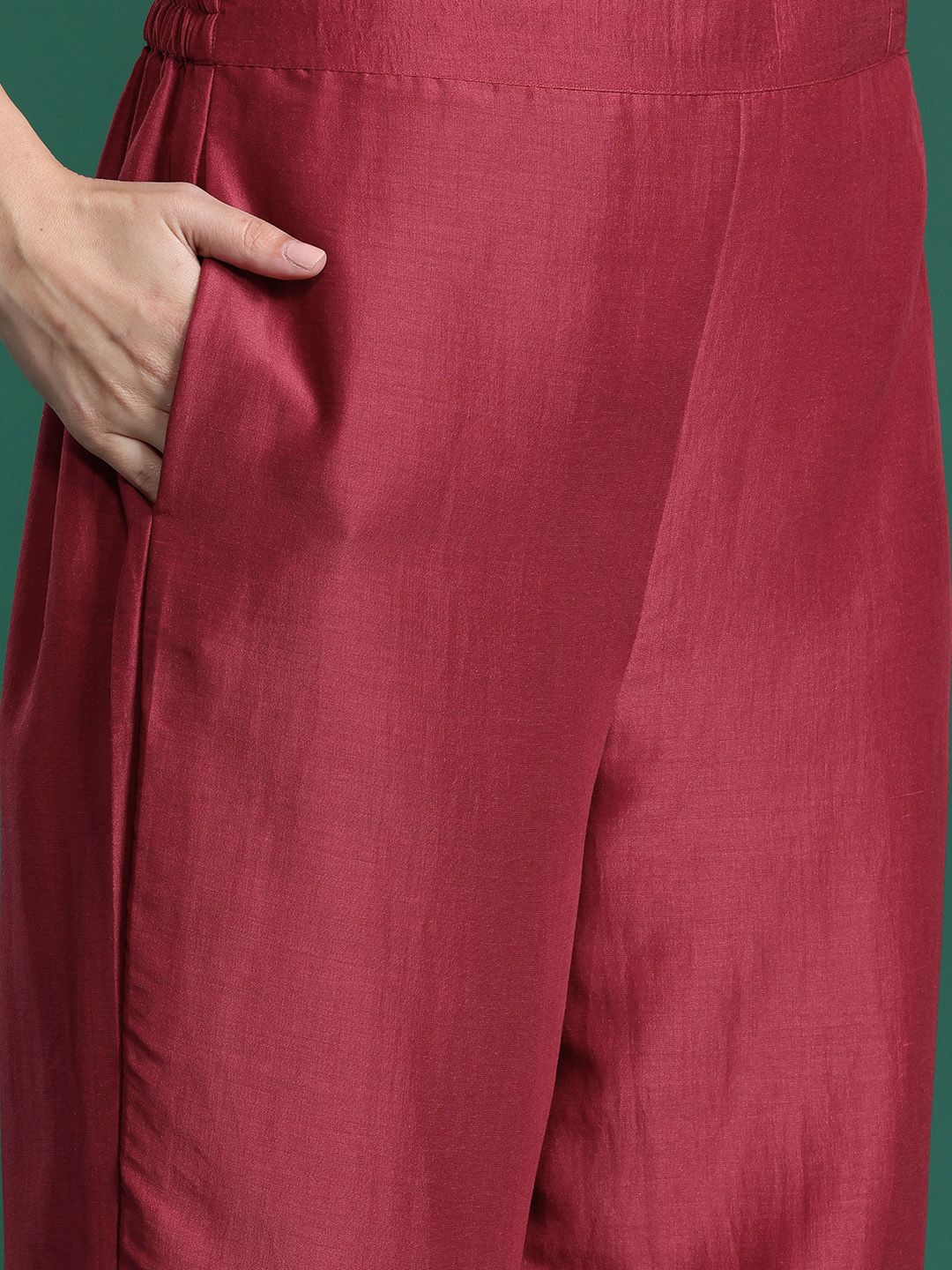 Dhiyona IE Floral Embroidered Kurta with Trousers & With Dupatta