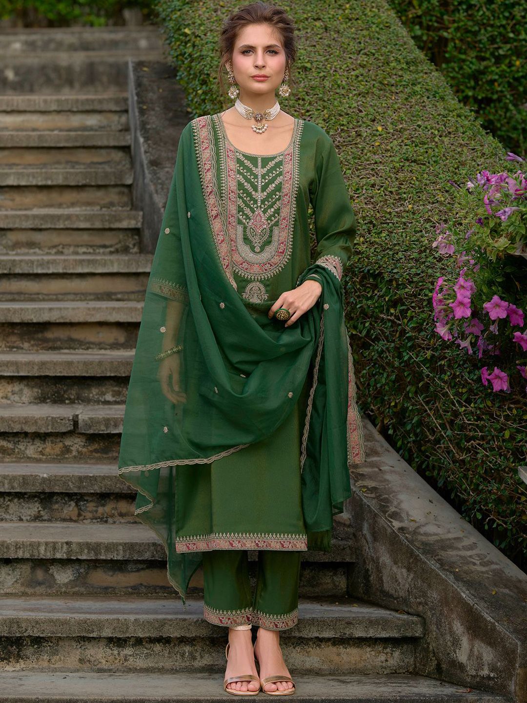 Dhiyona IE Ethnic Motifs Yoke Design Straight Kurta with Trousers & Dupatta