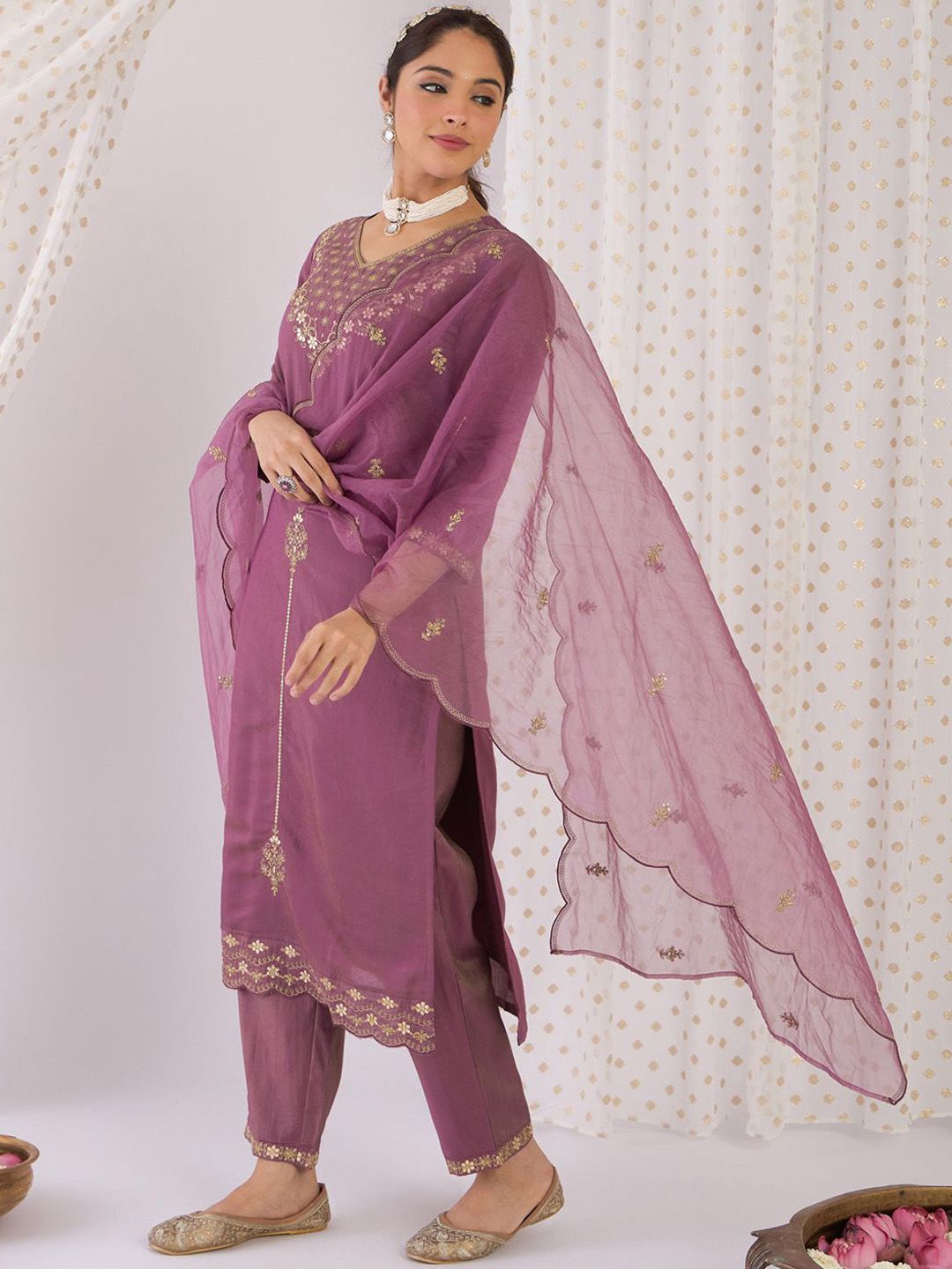 Dhiyona IE Floral Embroidered Zari Straight Kurta With Trousers & Dupatta