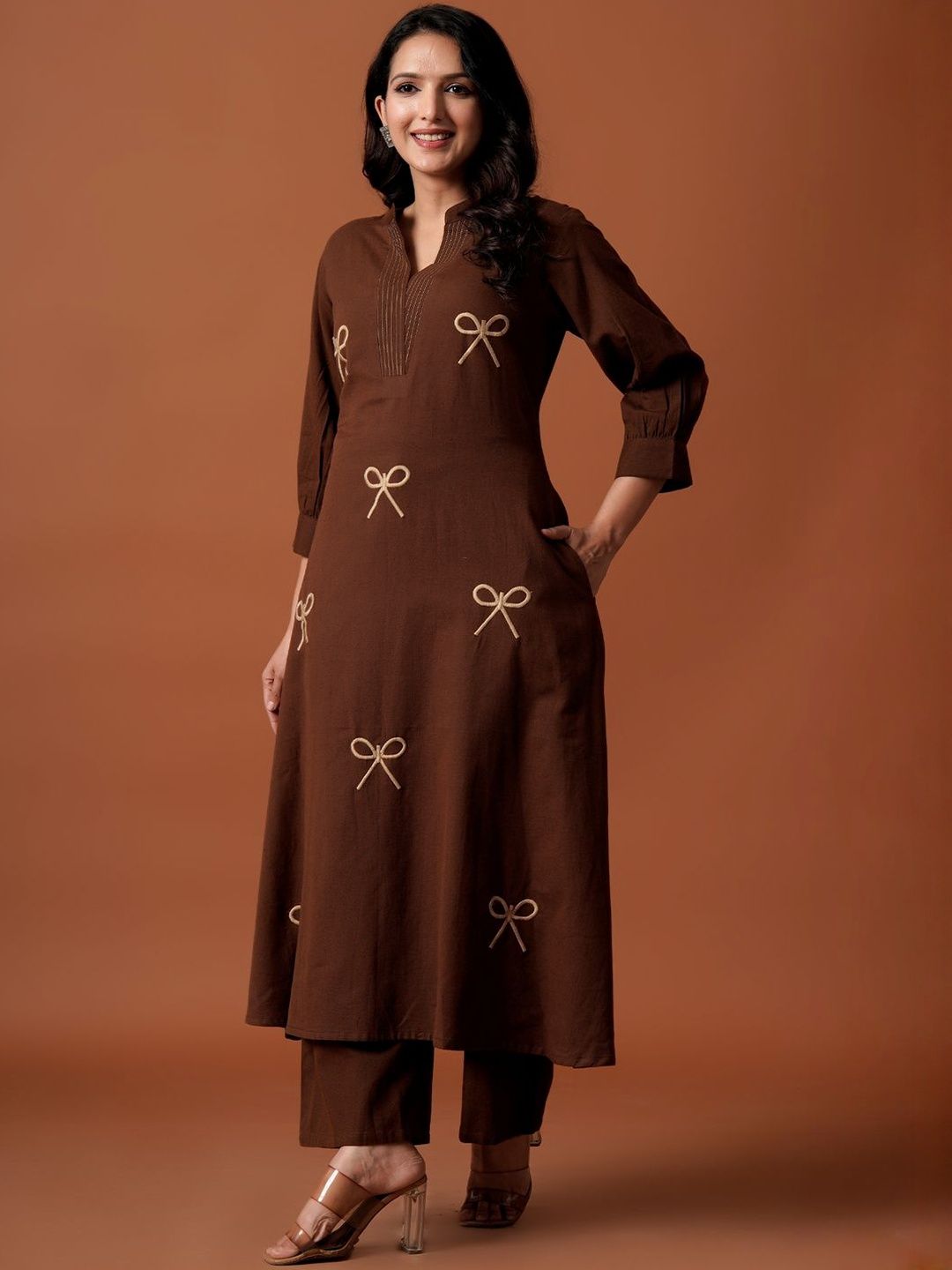 Women Embroidered Thread Work Pure Cotton Kurta with Palazzos