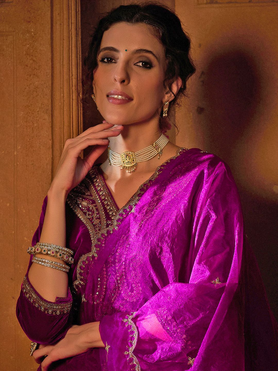 Dhiyona CH Women Ethnic Motifs Embroidered Regular Thread Work Velvet Kurta with Trousers & With Dupatta