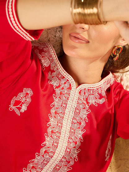 Dhiyona IE Floral Embroidered Sweetheart Neck Machine Weave Straight Kurta