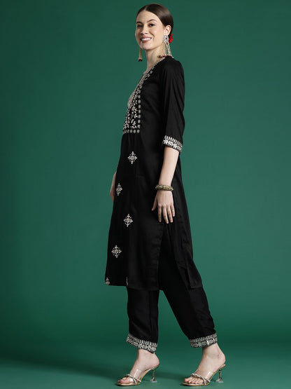 Ethnic Motifs Embroidered Gotta Patti Kurta With Trousers & Dupatta