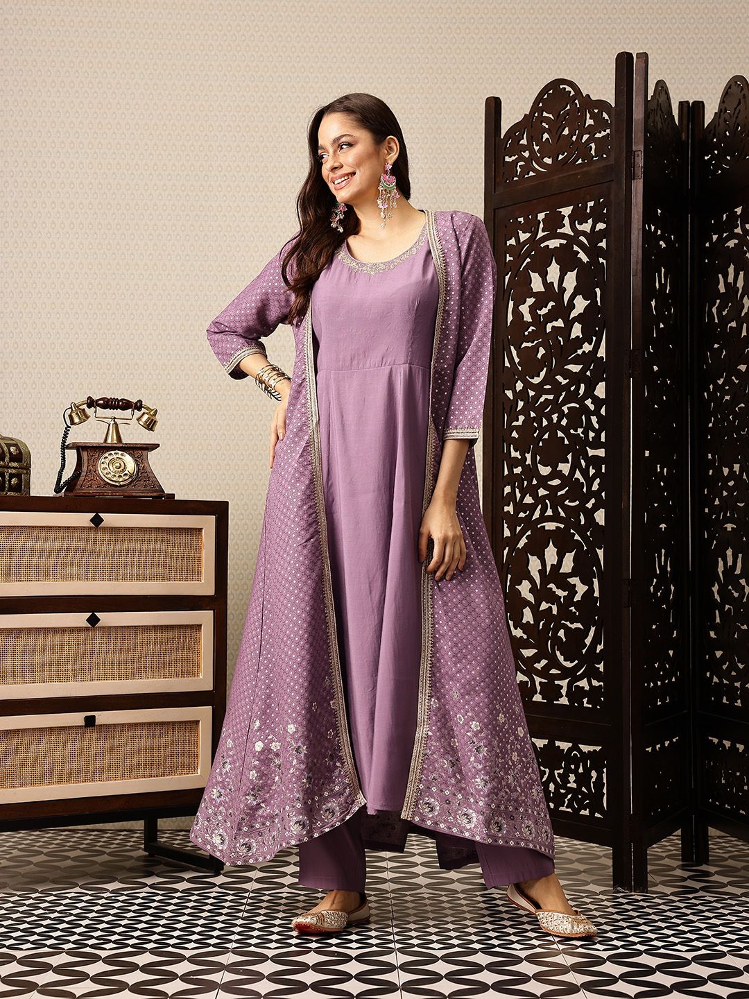 Dhiyona PD Women A-Line Jashn Kurta with Trousers & Printed Longline Shrug