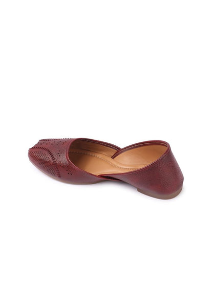Dhiyona AK Women Synthetic Leather Mojaris