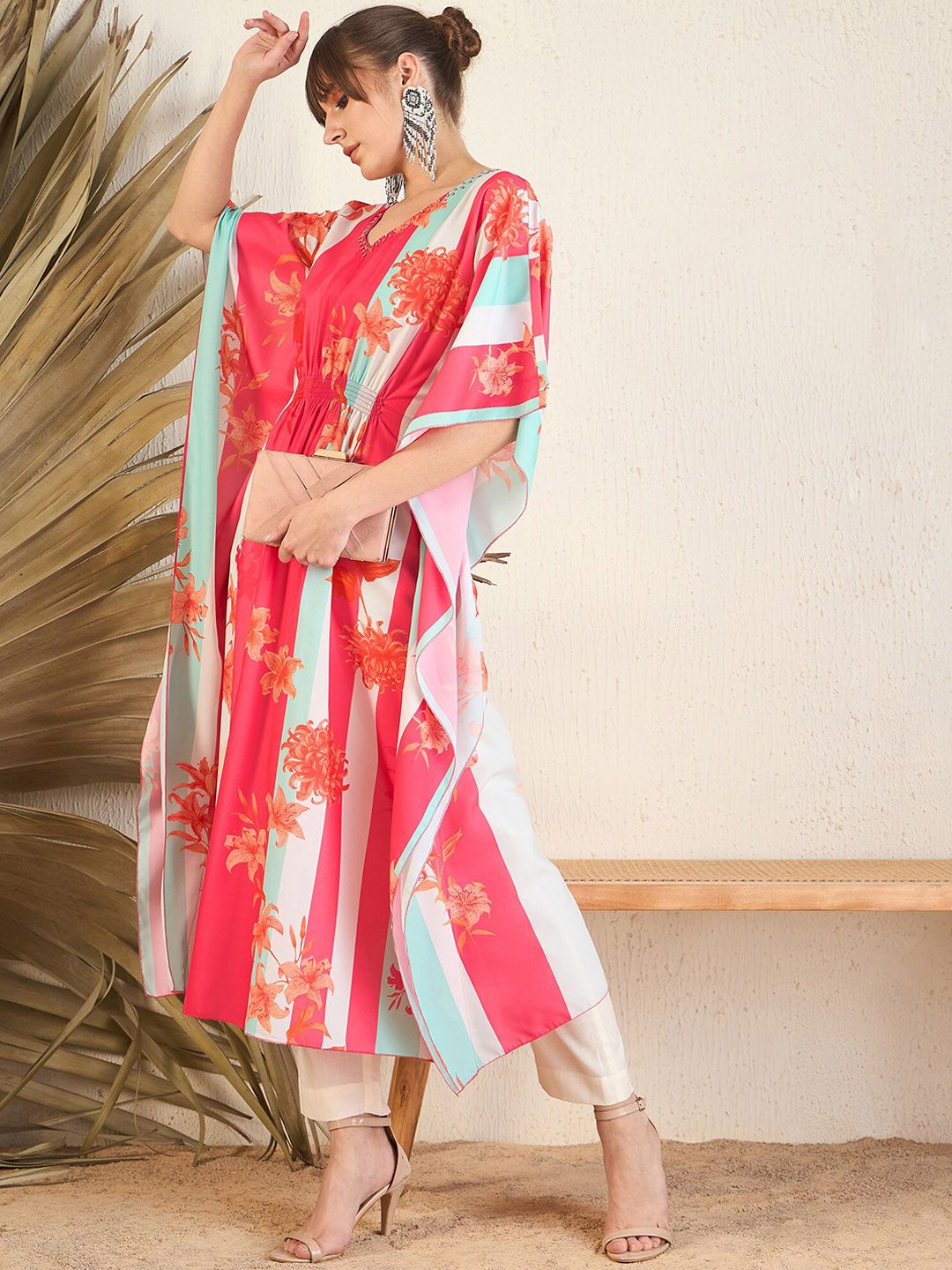 Dhiyona IE Women Floral Printed Gotta Patti Kurta