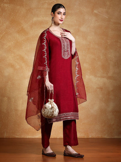 Dhiyona VA Women'sYoke Design Zari Round Neck Straight Kurta With Trousers & Dupatta