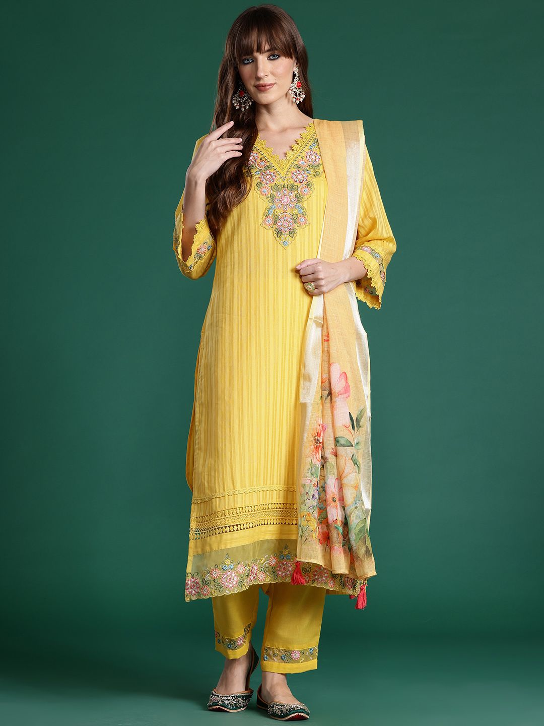 Floral Embroidered Thread Work Linen Kurta with Trousers & With Dupatta