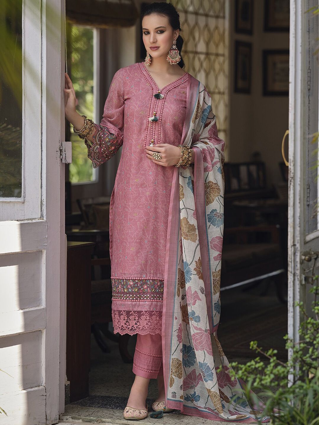 Dhiyona IE Floral Printed Thread Work Linen Kurta Set
