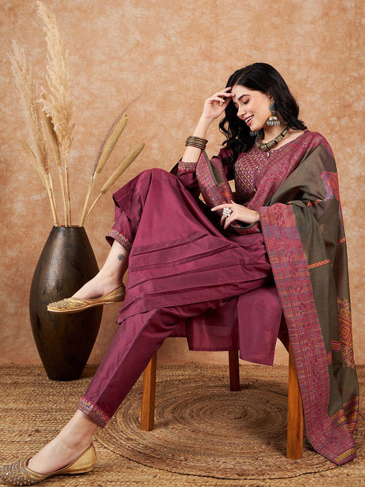 Dhiyona SN Women's Pink Floral Embroidered Zari Sequence A-Line Kurta & Trousers With Dupatta