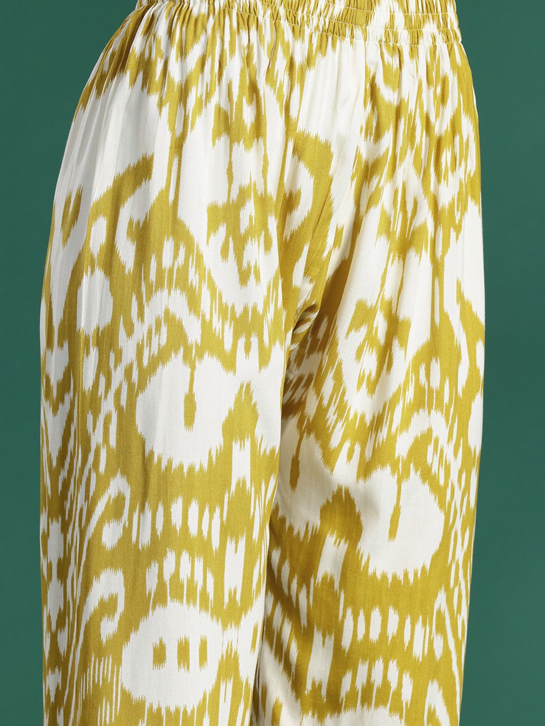 Dhiyona IE Women Printed Kurta with Palazzos