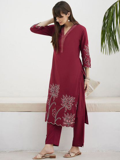 Dhiyona IE Embroidered Pure Cotton V-Neck Tunic With Trousers Co-Ords