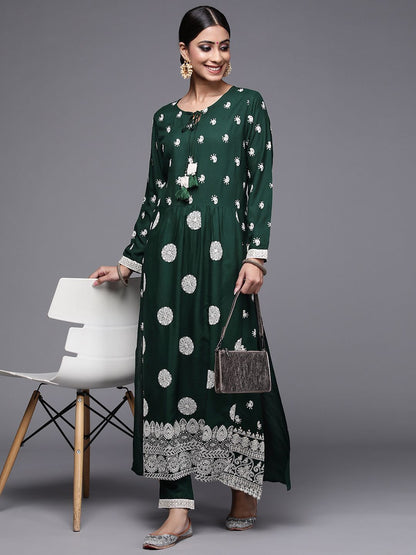 Women Green & White Ethnic Motifs Embroidered Kurta with Trousers