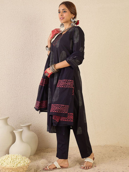 Dhiyona IE Women Printed Pure Cotton Kurta with Trousers & With Dupatta