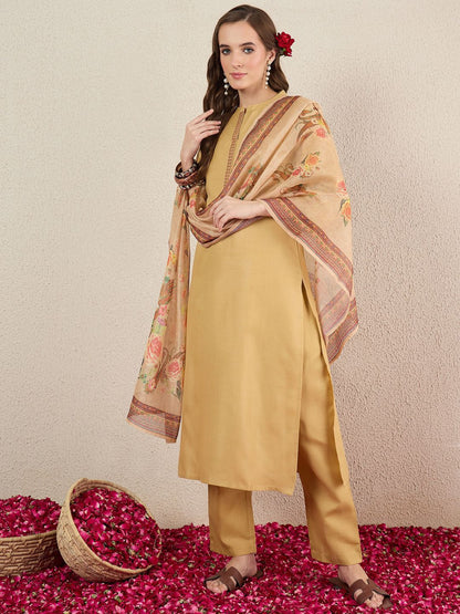 Dhiyona IE Women Solid Kurta with Trousers & Dupatta