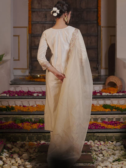 Dhiyona IE Floral Embroidered Liva Kurta with Trousers & Dupatta