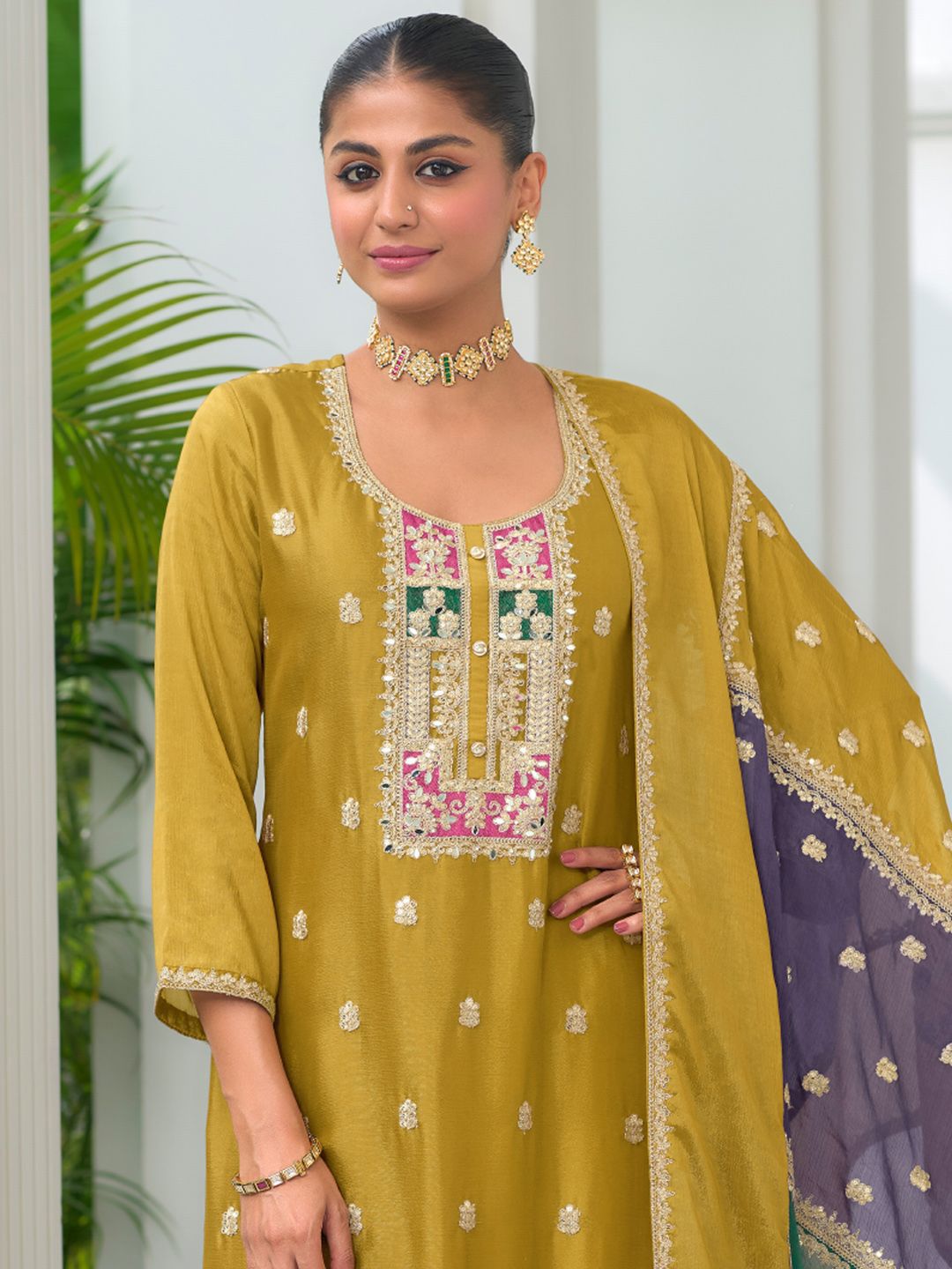 Dhiyona IE Women Floral Embroidered Kurta with Trousers & Dupatta