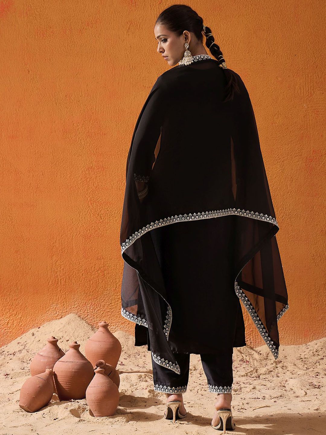 Floral Embroidered Thread Work Straight Kurta With Trousers & Dupatta