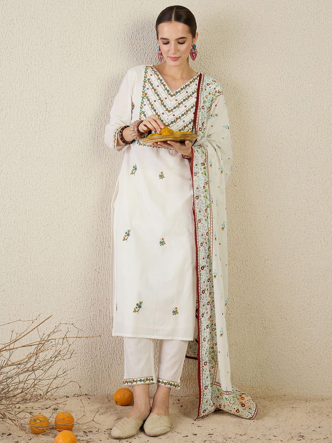 Women Ethnic Motifs Printed Cotton Kurta with Trousers & Dupatta