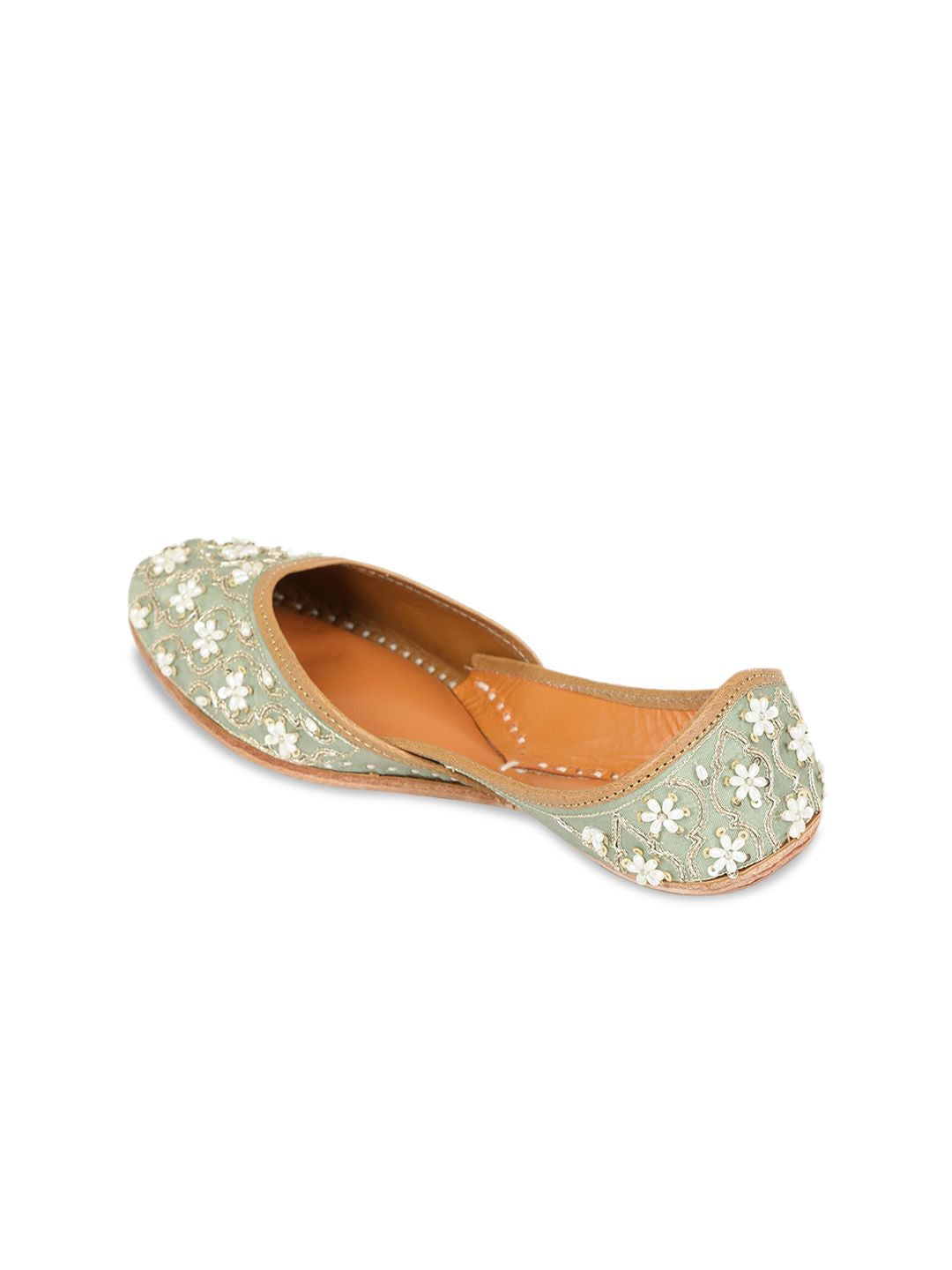 Dhiyona HOP Embellished Ethnic Mojaris