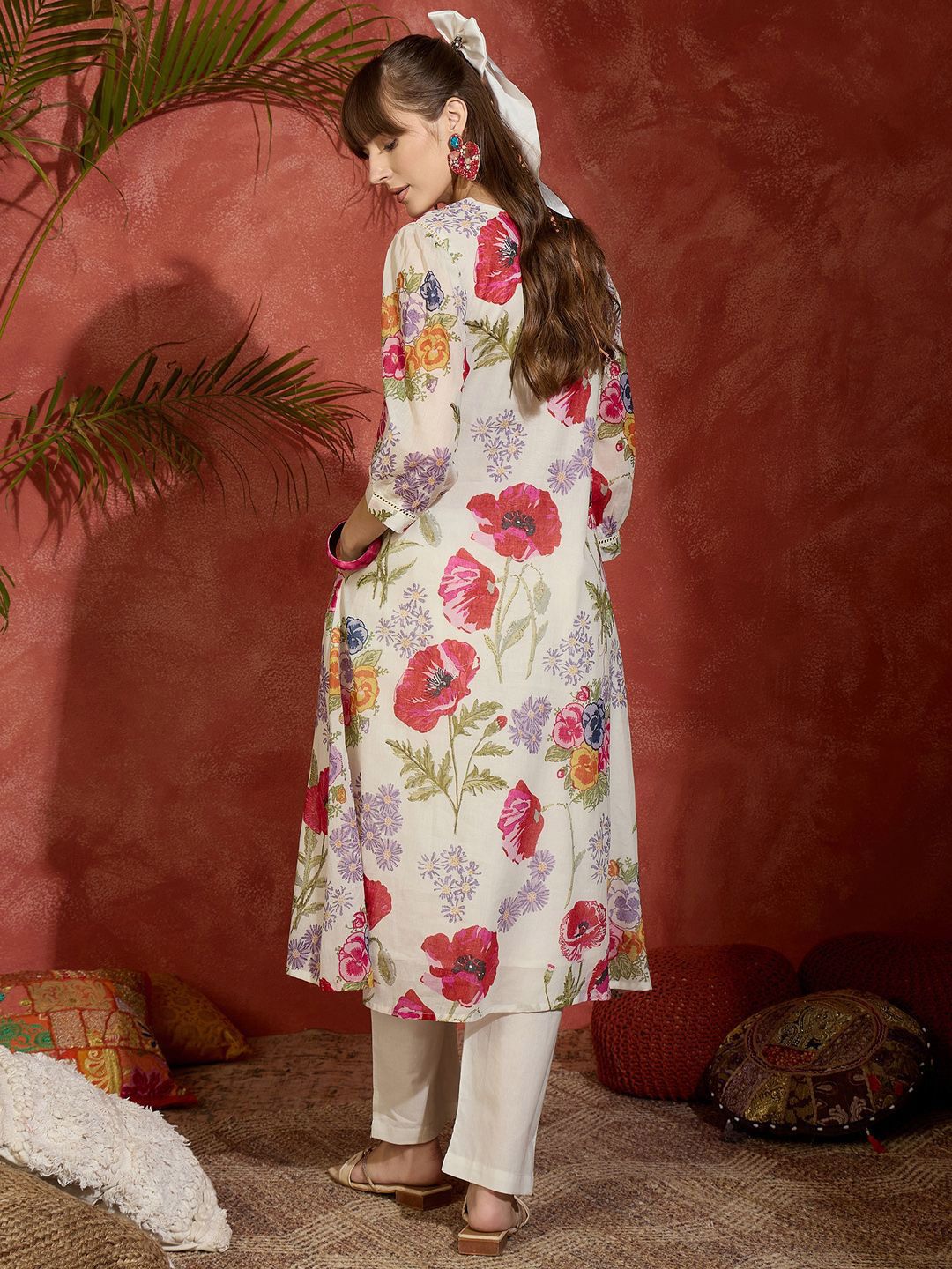 Women Floral Printed Regular Pure Cotton Kurta with Trousers