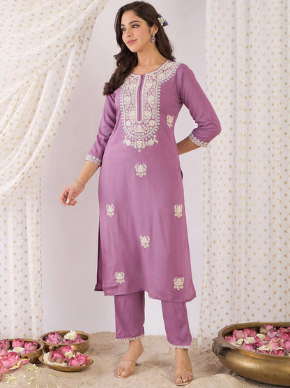 Dhiyona IE Floral Embroidered Thread Work Straight Kurta With Trousers