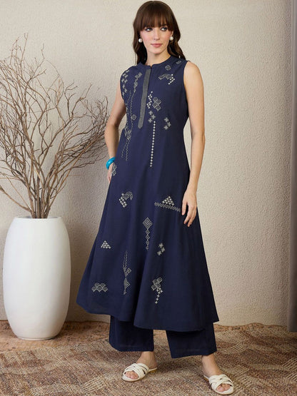 Dhiyona IE Women Woven Design Embroidered Cotton Kurta with Palazzos