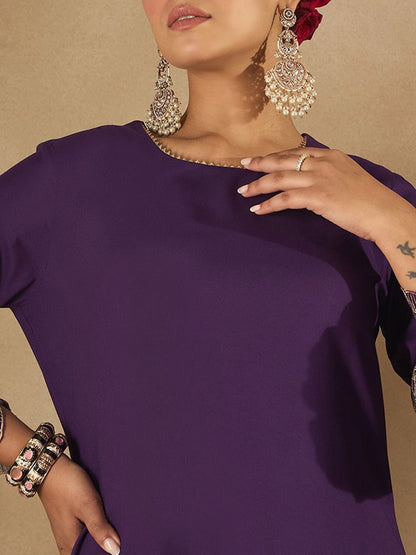 Dhiyona IE Floral Embroidered Three-Quarter Sleeves Tunic With Palazzo