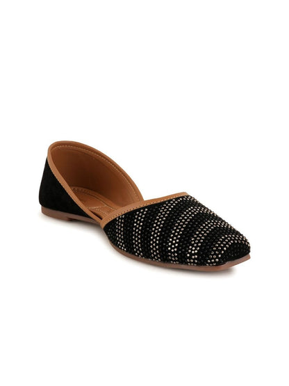 Dhiyona AK Embellished Mojaris