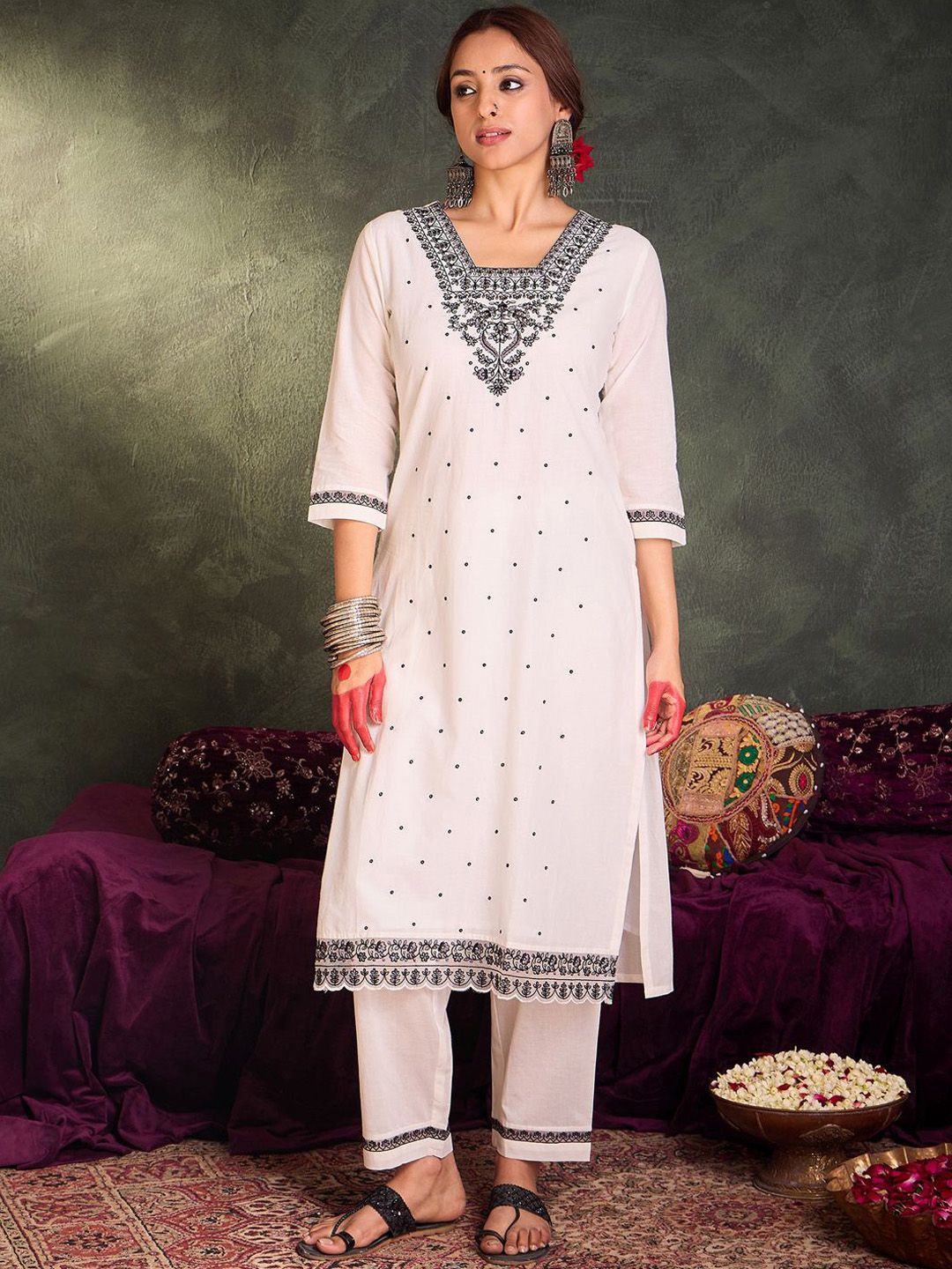 Dhiyona IE Floral Embroidered Thread Work Pure Cotton Kurta With Trousers & Dupatta