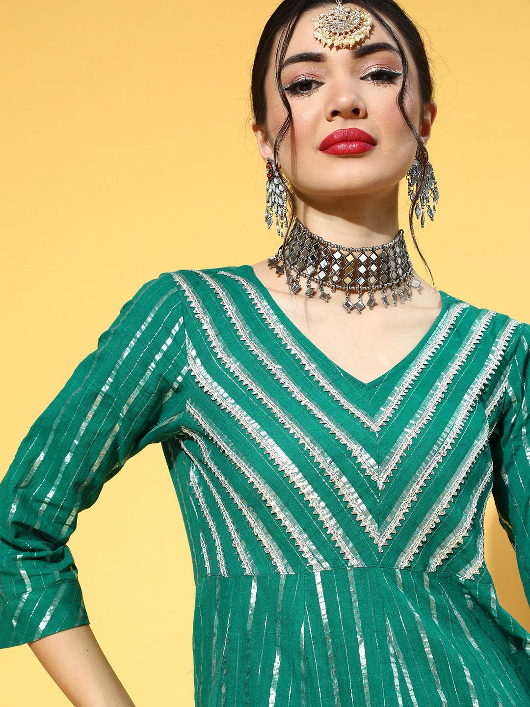 Dhiyona VA Women's Green & Silver Striped Gotta Patti Kurta Set